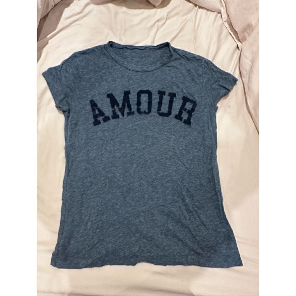 AMOUR t shirt women’s size XS